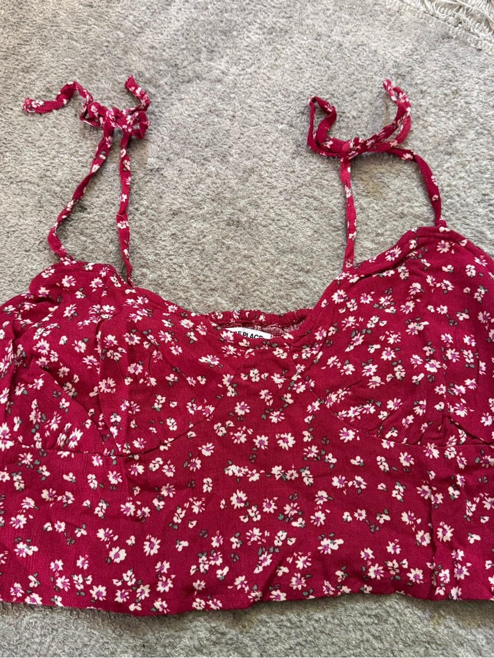 Tie-Shoulder Floral Crop Cami in Red